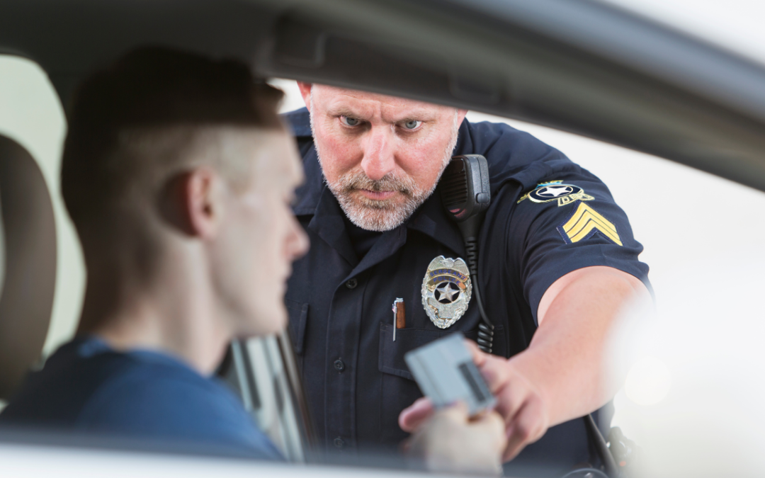 ¿Qué hacer cuando te detiene la policía?